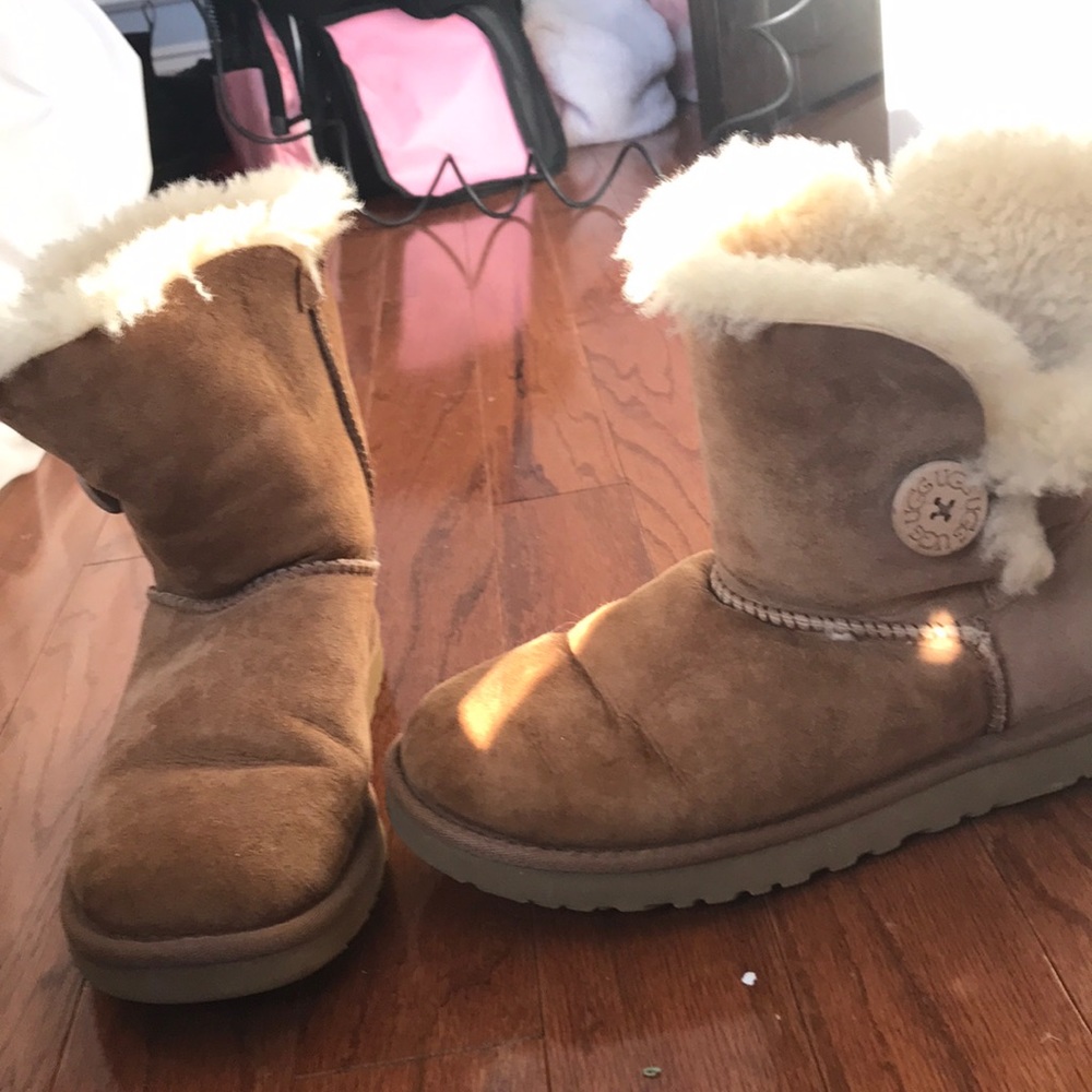 Tan Bailey Button Uggs